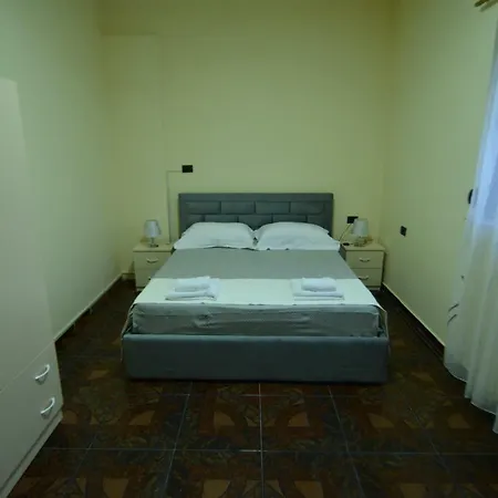 B&B Tirana - Vila 21 Bed & Breakfast
